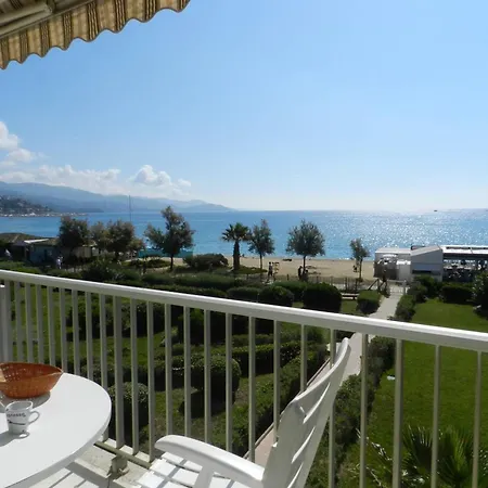 2 Pièces Avec Vue Et Parking, - Fr-1-251-887 Appartamento Le Lavandou